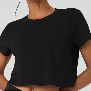 Alo Yoga Cropped All Day Short Sleeve Tee – Black – Size Small – NWT